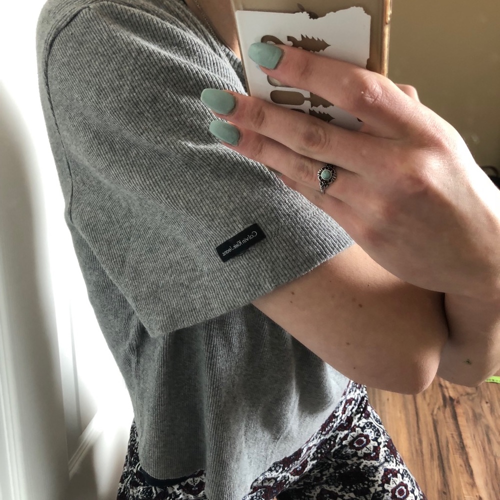 Calvin Klein cropped t shirt.